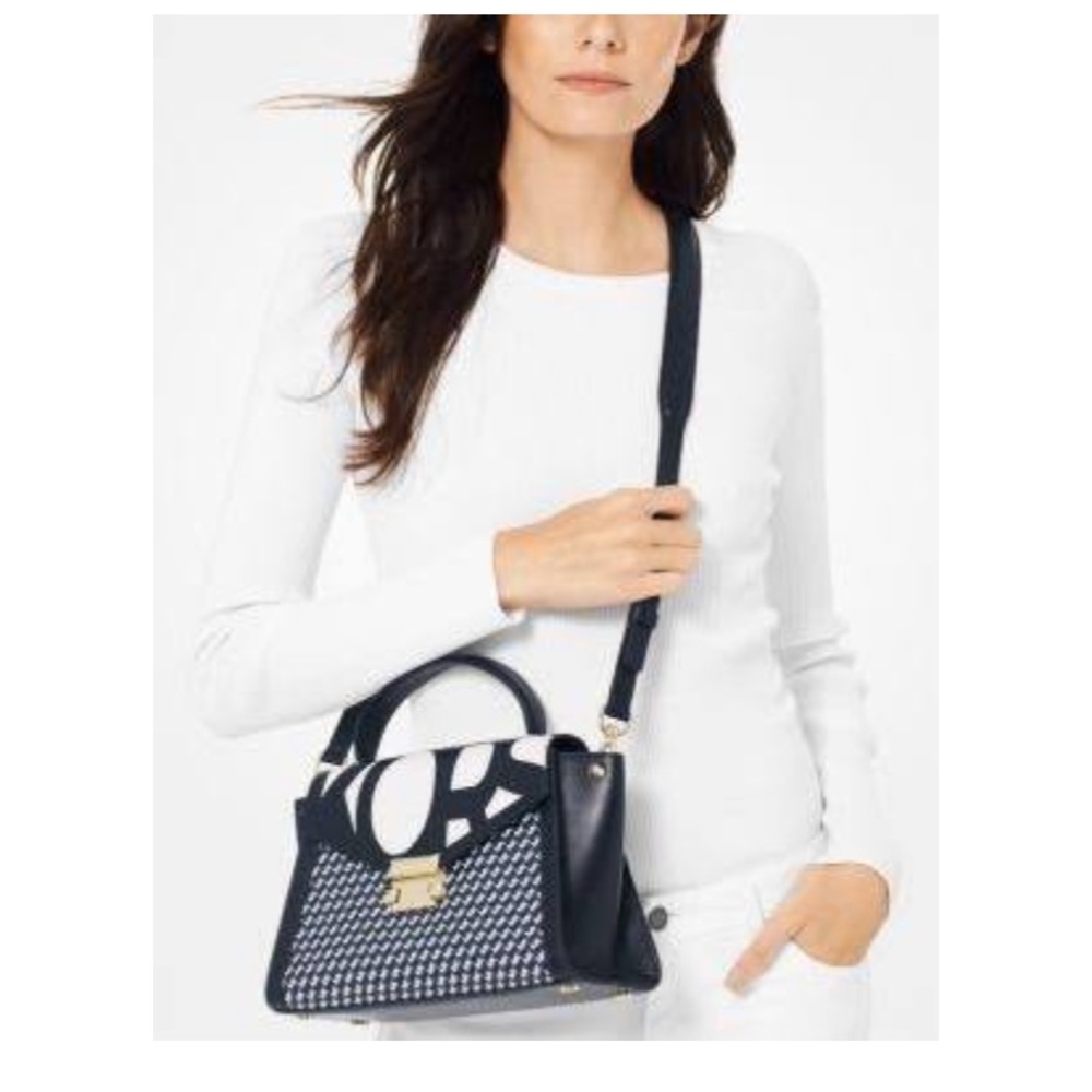 New MK set 🥰 - Picture 3 of 8